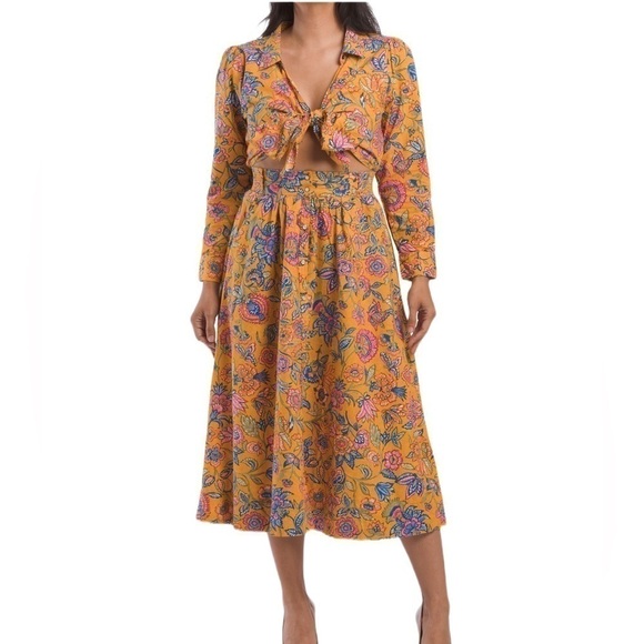 𝅺HOUSE of Harlow floral tie front gathered waist snap bottom midi dress - Picture 1 of 12